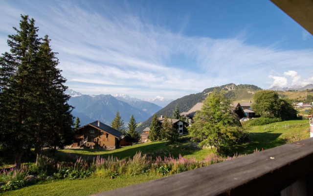 Anna Isabelle Penthouse