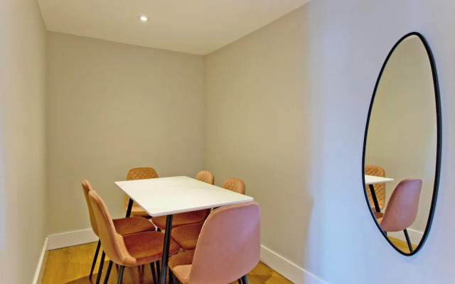 Imperial Hogarth Road Apartment