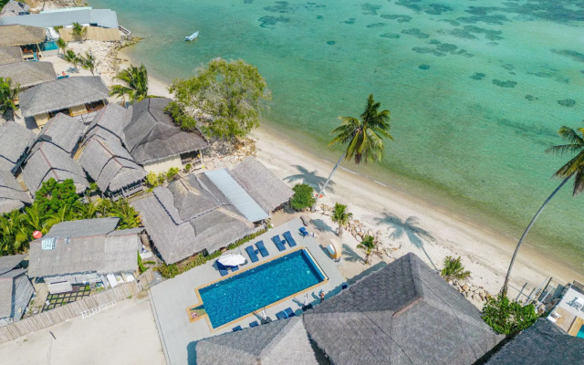 Absolute Beachfront Resort