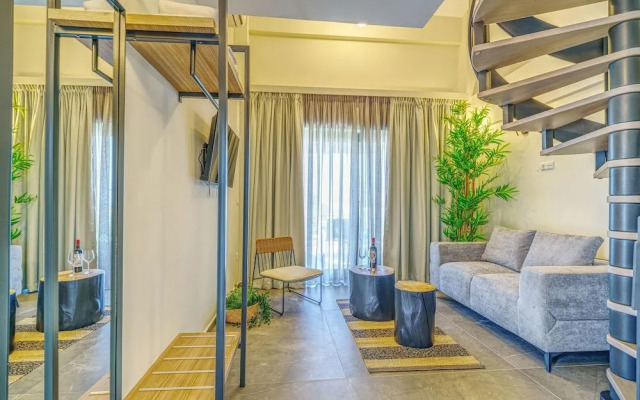 Miroes Suites