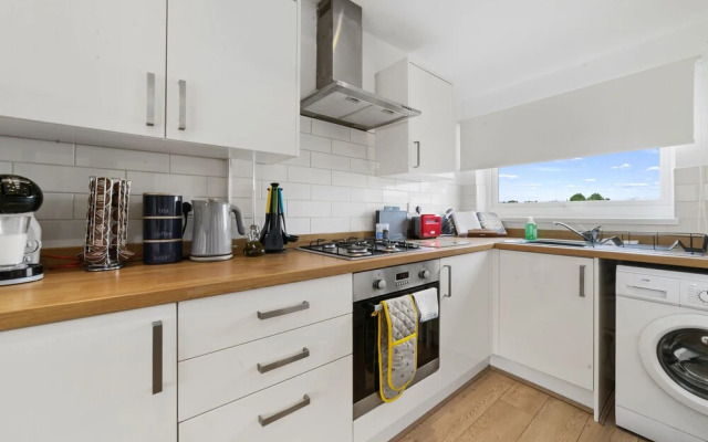 Village Cwtch Whitchurch Apartment