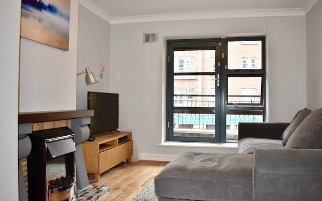 Recently-Renovated 1 Bedroom Flat in Dublin Centre