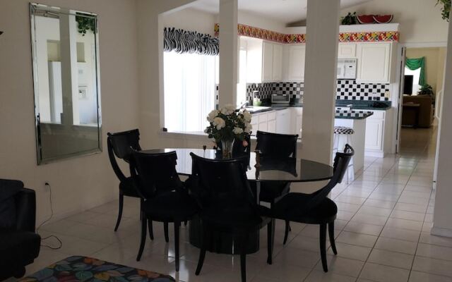 Beautiful 3 Bedroom 4 Bathroom Villa