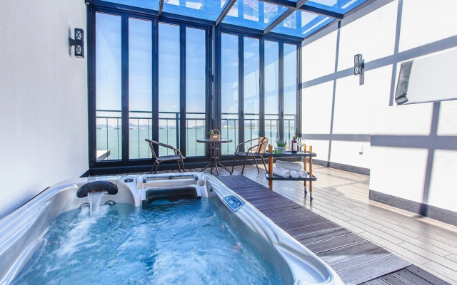 Le Ciel Pool Villa Pension