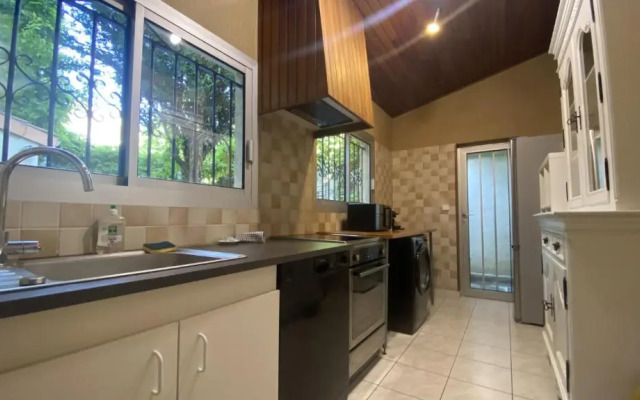 T2 calme et design quartier Chartrons à Bordeaux