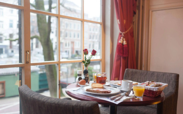 Townhouse Hotel