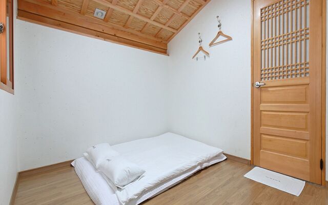 Cheonggong Hanok Stay