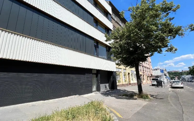 Post 120 Suites