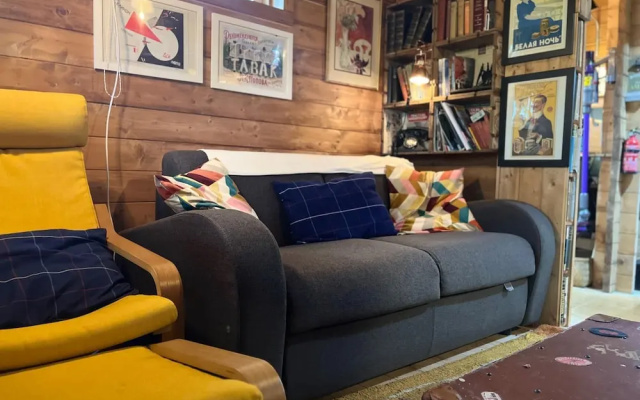 Retro Lodge nr Dartoor With hot tub & opt Sauna