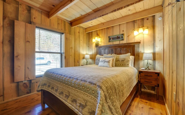 'Antler'S Point' Cabin W/ Patio In Branson!