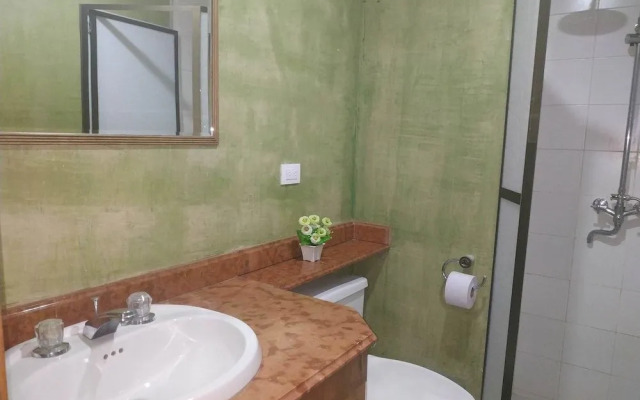 Mad Nomad Hostel