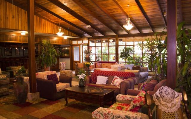 Lands in Love Tierras Enamoradas