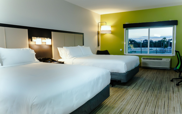 Holiday Inn Express & Suites Tampa East - Ybor City, an IHG Hotel
