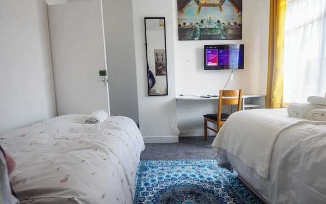 12 Cornwallis Lodge Family Room 1