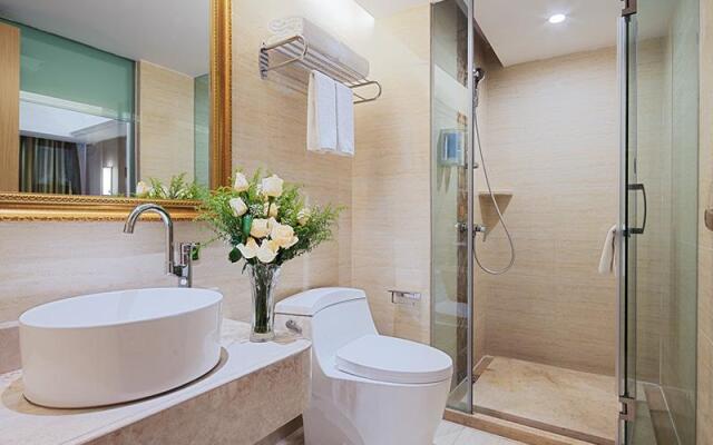 Vienna Hotel Tibet Linzhi Pedestrian Street Hebin Road