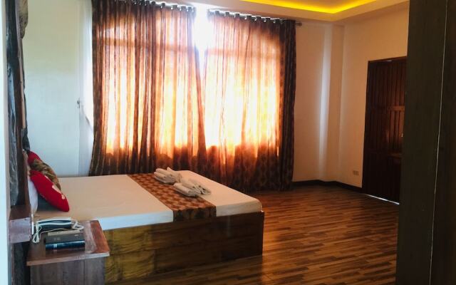 ZEN Rooms Aloha Nui Hotel