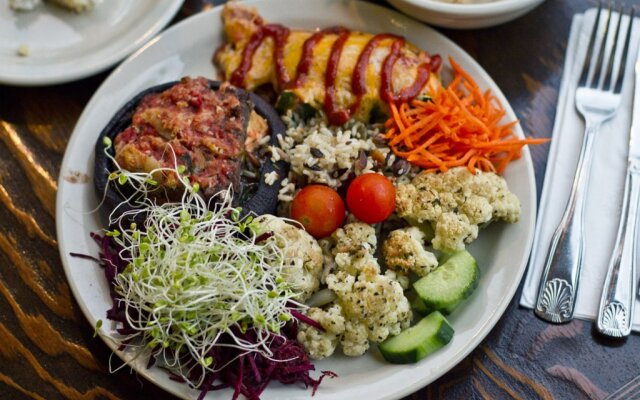 Kalani Oceanside Retreat