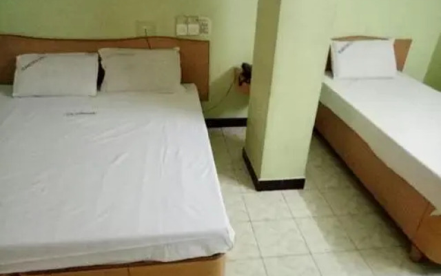 Sri Annapoorna Lodge