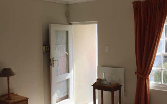 Hillcrest Manor Guesthouse