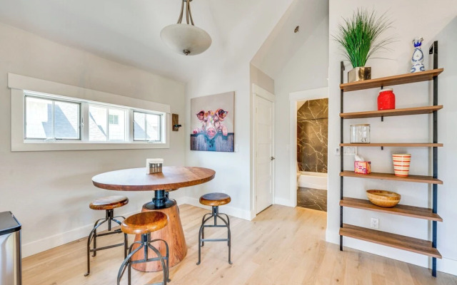 14 Mi to Dtwn Denver: Sleek Westminster Home