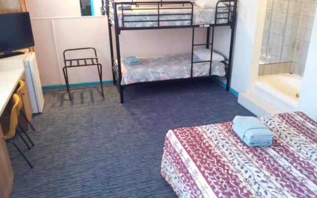 Charlton Motel - Victoria