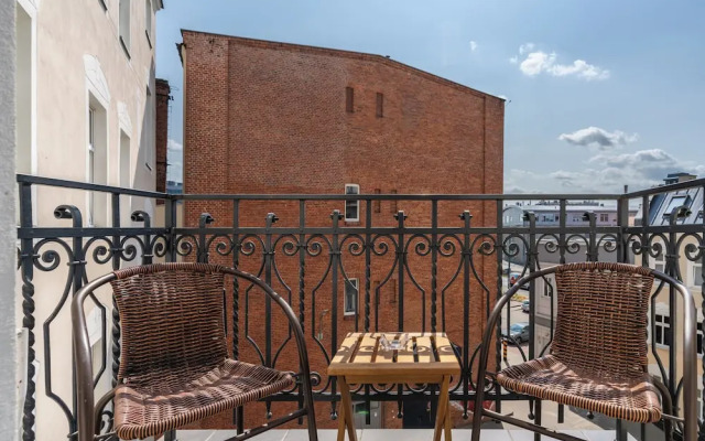 Scandi Małe Garbary Apartment by Renters
