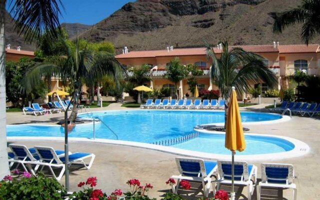 Apartamentos Jardin del Conde