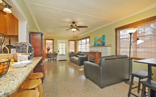 The Wayward Traveler's Inn