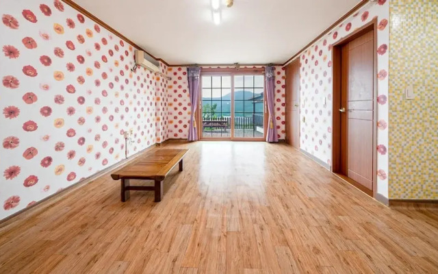 Geoje Mangyang Pension