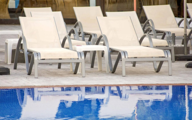 Sentido Fido Tucan - Adults Only