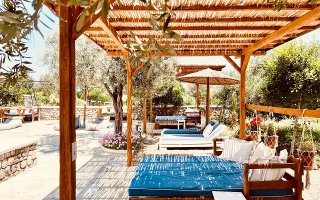 Caesars Gardens Hotel & Spa