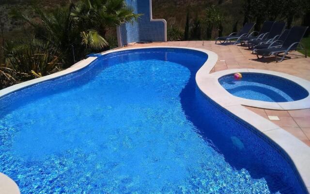 5 Bedroom Villa Pool and Garden
