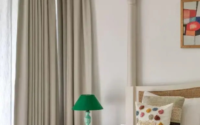 Radiant 1BHK Apartment by tisyastays