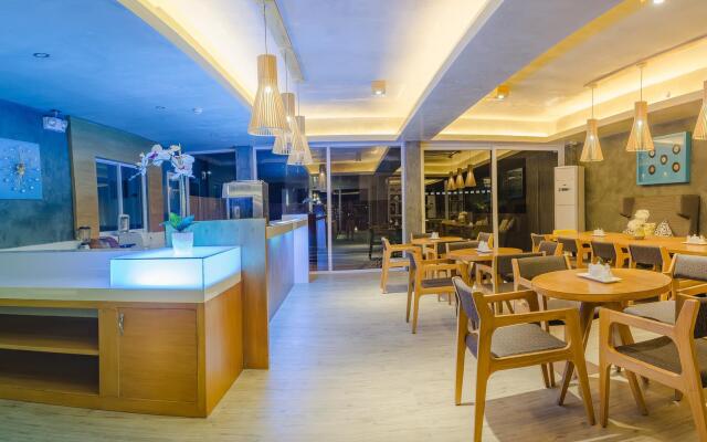 Twin Tides Resort