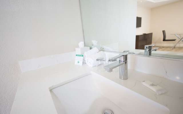 Wilshire Crest Hotel Los Angeles