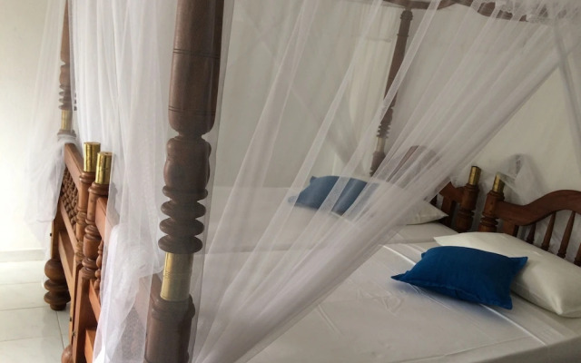 Unawatuna Beach Bunglow