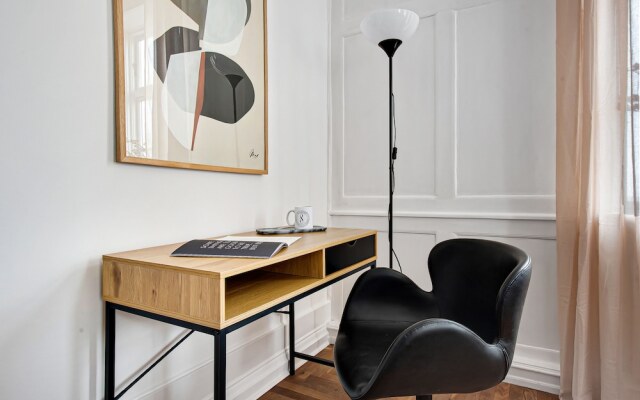 Sanders Square - Spacious 6-bdr Apt Near Nyhavn