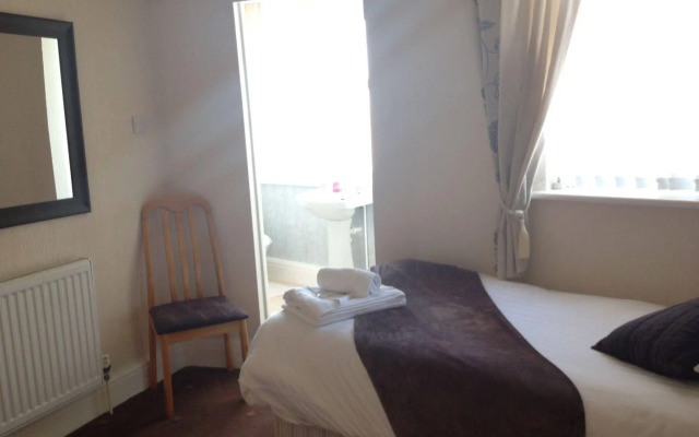 Henson Hotel