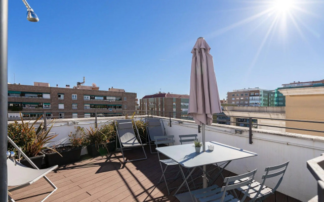 Feelathome Waldorf Suites Apartments