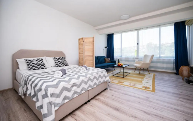 Park View Studio in City Center