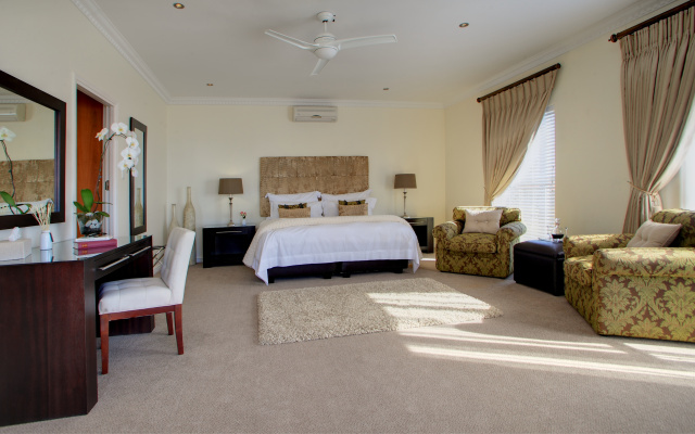 African Oceans Manor on the Beach