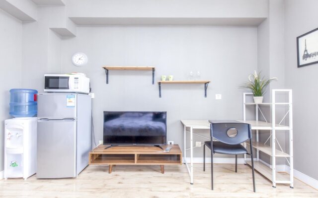 Lacasa Service Apartment