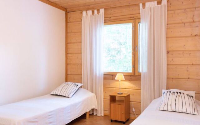 Hot pool cottage iitu