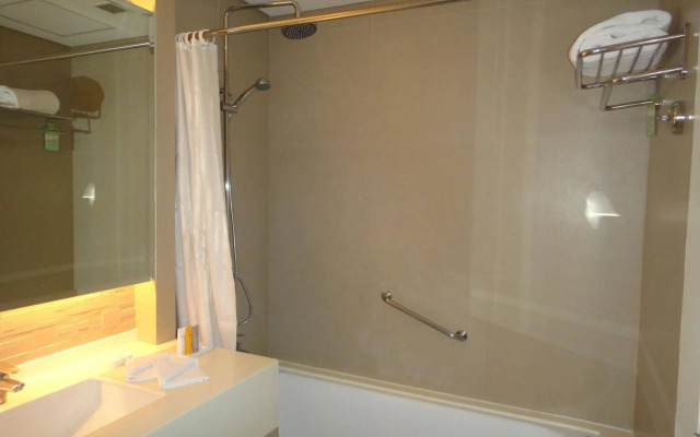 Harolds Hotel CEBU