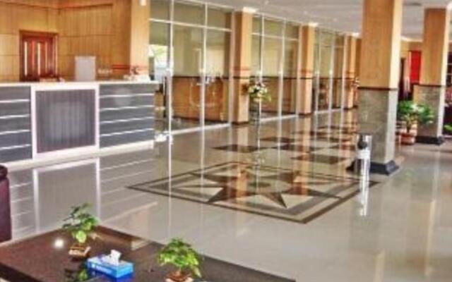 Sylvia Hotel Maumere