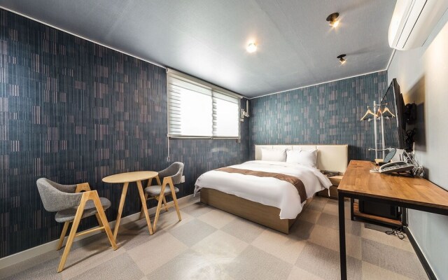 Suwon Station Hotel Malu