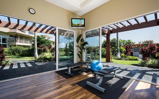 Waikoloa Beach S E33 2 Bedroom Condo by RedAwning