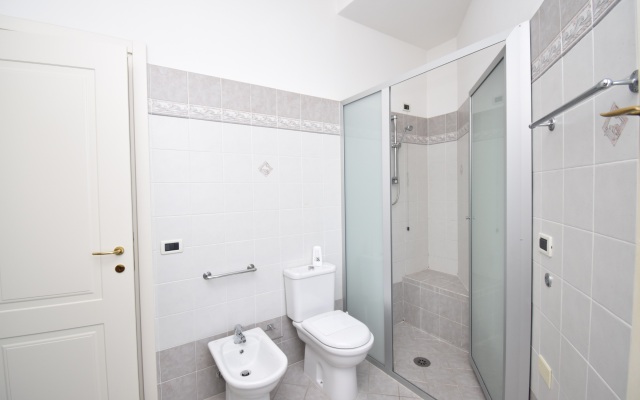 Angela -terrace & Beautiful View Lake