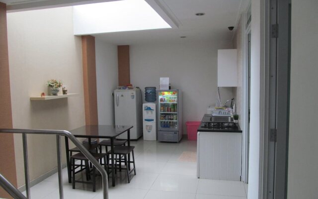 Guest House 8