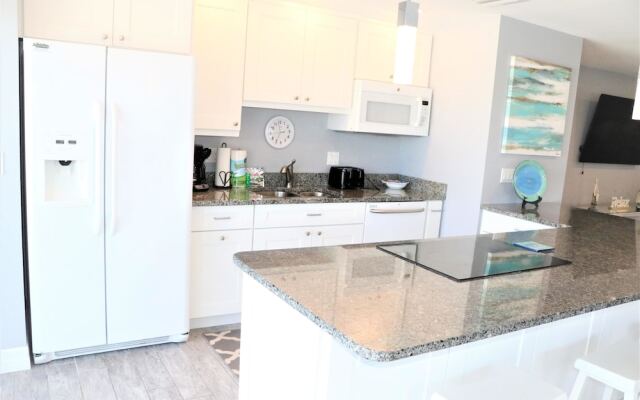 Jamaica Royale 806 - 2 Br Condo